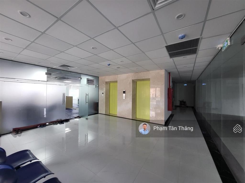 Cần cho thuê 56m2 tòa nhà văn phòng tòa nhà mới xây, gần ngã 6  gần điện biên phủ