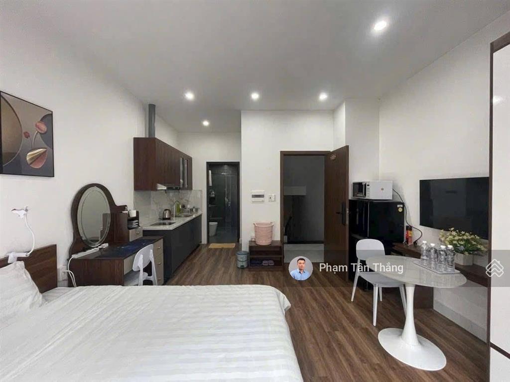 Cần bán căn nhà mặt đường văn cao có thang máy, sẵn dòng tiền 45 triệu/tháng