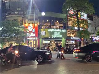 Bán căn nhà mặt đường lạch tray, bìa vuông vắn, ngang hơn 6m, có vỉa hè