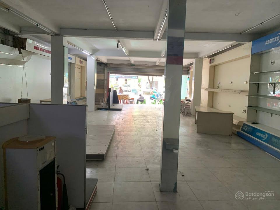 Cho thuê mặt bằng ngang 9m mặt đường tôn đức thắng, dt gần 100m2/sàn