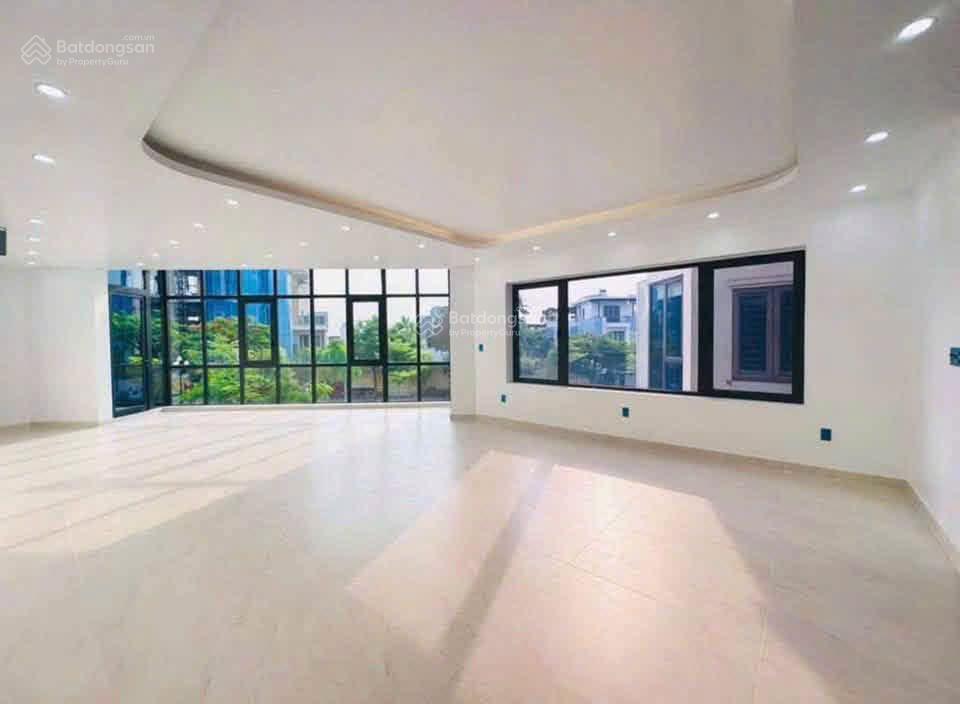 Bán gấp nhà lô góc mặt đường hồ sen 6 tầng xây mới, có thang máy