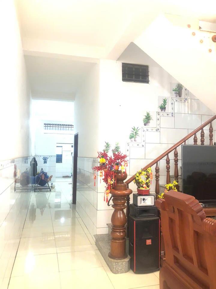 Cần tiền hạ giá 700 triệu bán gấp nhà 1 trệt 1 lầu sổ riêng thổ cư phường tân triều, tp. đồng nai
