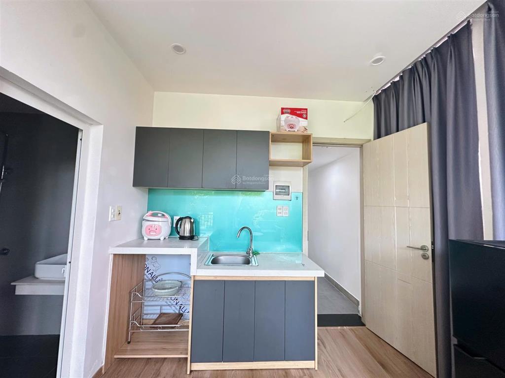 Cho thuê căn hộ góc 2 ban công thoáng mát, view đẹp gần cầu rồng