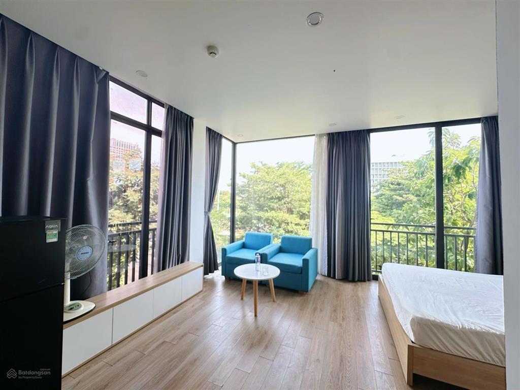 Cho thuê căn hộ góc 2 ban công thoáng mát, view đẹp gần cầu rồng