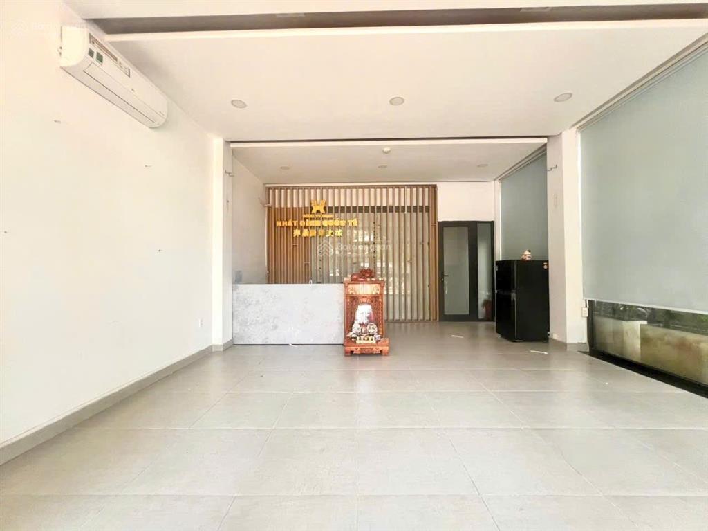 Cho thuê mặt bằng góc 2 mặt tiền vị trí đẹp gần cầu rồng 12tr/tháng