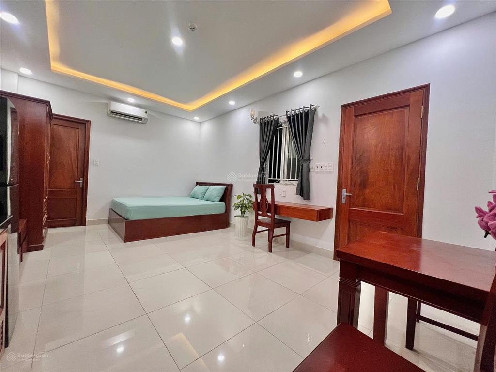 Nhà thật  giá tốt rộng 30m2 ngay lê văn sỹ có bảo vệ  thang máy