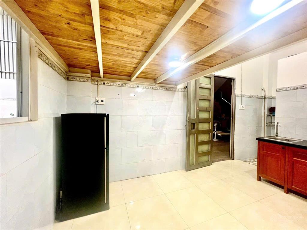 Ở liền phòng 25m2 full tiện nghi  khuông việt gần âu cơ