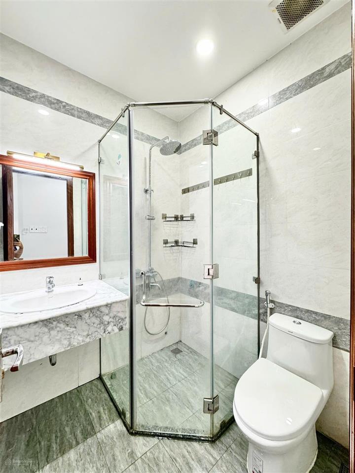 Căn hộ cao cấp ban công 30m2 full nội thất lê văn sỹ gần bờ kè trường sa