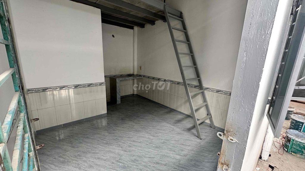 Phòng trọ mới xây, có gác, giờ tự do, wifi miễn phí, xe miễn phí