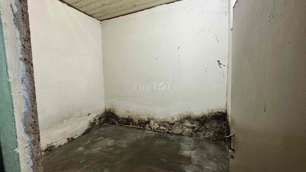 Nhà cấp 4 ngang 7m x 20 met, hẻm xe hơi sân siêu rộng