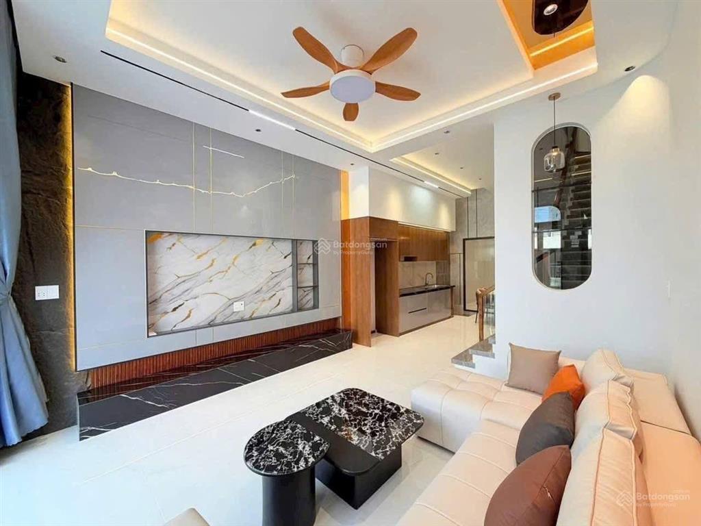 Bán nhà 1trệt1 lầu sổ thổ cư hoàn công cách giáo sứ thuận hoà 500m gia 3,5tỷ  0794 290 ***