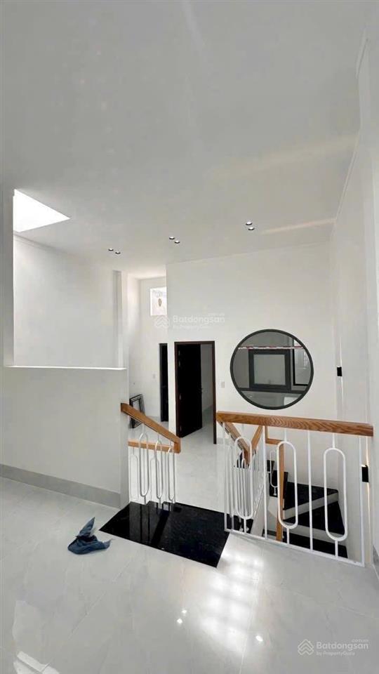 Bán nhà sổ riêng thổ cư 1trệt1lầu sân oto cách trường học tân phong 100m gia 3,550  0794 290 ***