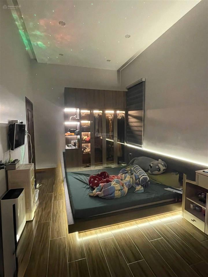 Bán nhà 8,2x22m sổ thổ cư thuộc khu dân cư tân phong 1trệt 1lầu, giá 8,2tỷ.  0794 290 ***