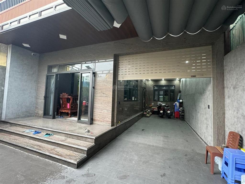 Bán nhà 8,2x22m sổ thổ cư thuộc khu dân cư tân phong 1trệt 1lầu, giá 8,2tỷ.  0794 290 ***