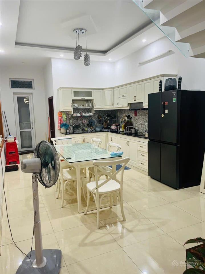 Bán nhà 1 trệt 2 lầu  dt  4 x 18  72m² dtsd  284m² sổ hồng riêng hoàn công 8,5tỷ  0794 290 ***