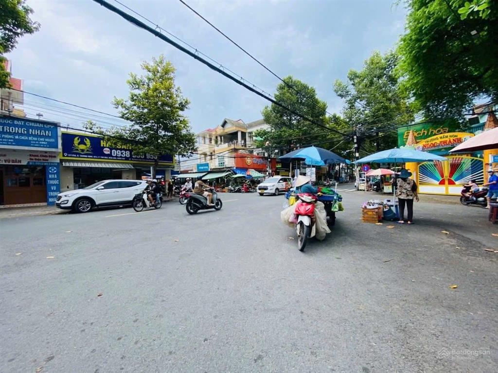 Bán nhà mặt tiền đường đồng khởi 1 trệt 1 lầu ngang 7x20 sổ thổ cư hoàn công giá 18,3tỷ, 0794 290 ***