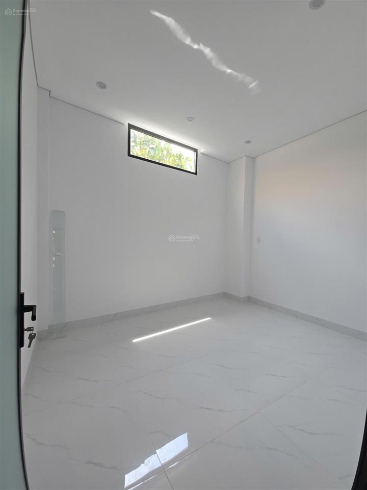 Bán nhà 1trệt1lầu sổ riêng thổ cư ,hoàn công diện tích 4x16 gia 3,6tỷ  0794 290 ***