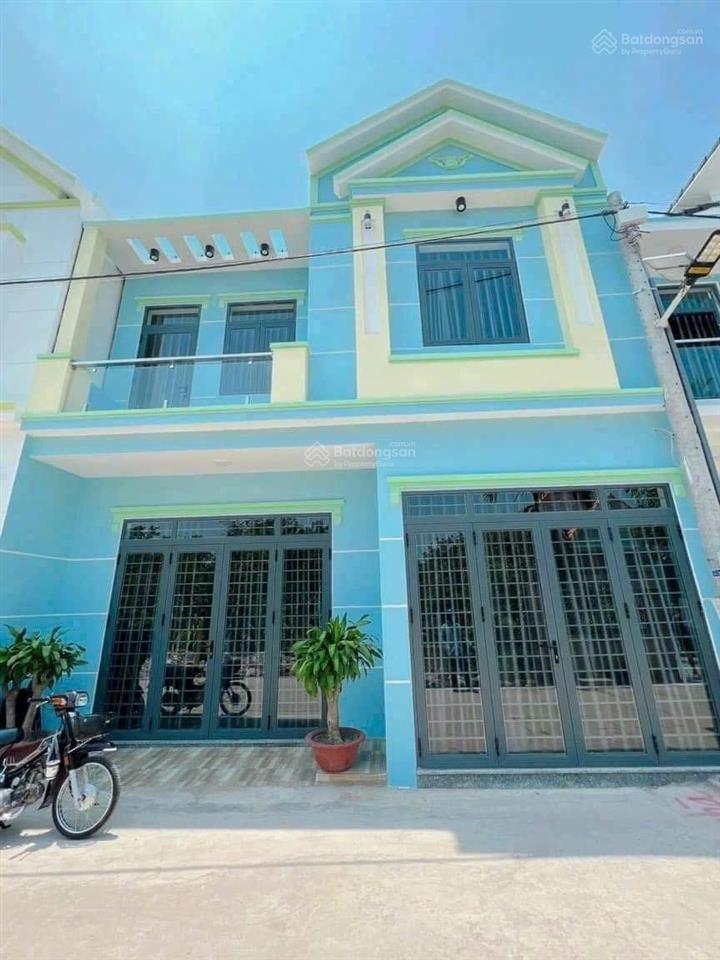 Bán nhà 1trệt1 lầu 60m2 sổ thổ cư đường 5m cách trường học 100m giá 2,7tỷ.  0794 290 ***