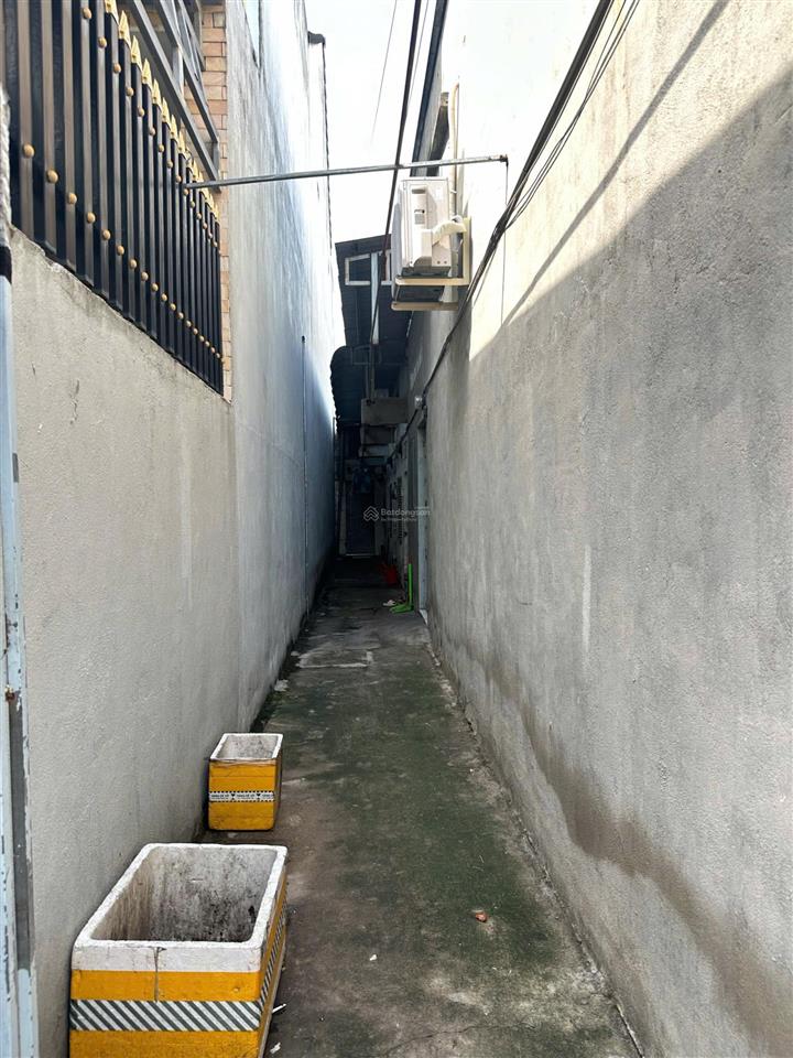 Bán đất sổ riêng thổ cư 5,5x25m, ô tô hẻm thông cách đường đồng khởi 200m, 2 tỷ 850.  0794 290 ***