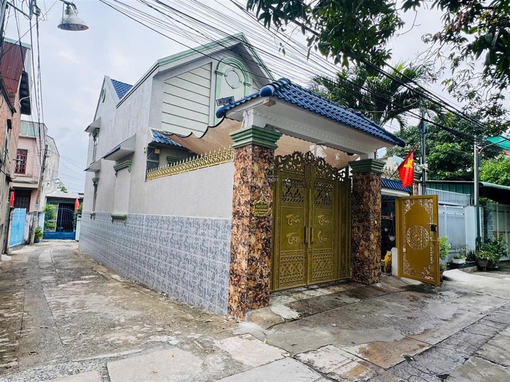Bán nhà góc 2 mặt tiền sổ riêng thổ cư 7x18 nhà mái thái giá 5,9 tỷ  0794 290 ***