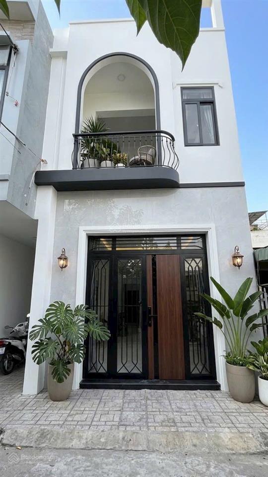 Bán nhà 1 trệt 1 lầu sổ riêng hoàn công 60m² tổng dt sàn 120 gia 3,150  0794 290 ***