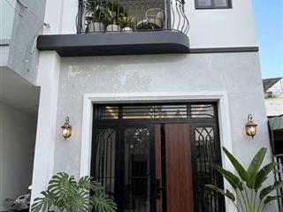 Bán nhà 1 trệt 1 lầu sổ riêng hoàn công 60m² tổng dt sàn 120 gia 3,150  0794 290 ***