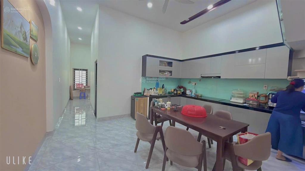 Bán nhà 1 trệt 1 lầu sổ riêng thổ cư 5,2x23 4p. ngủ  0794 290 ***