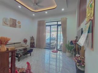 Bán nhà 1 trệt 1 lầu sổ riêng thổ cư 5,2x23 4p. ngủ  0794 290 ***