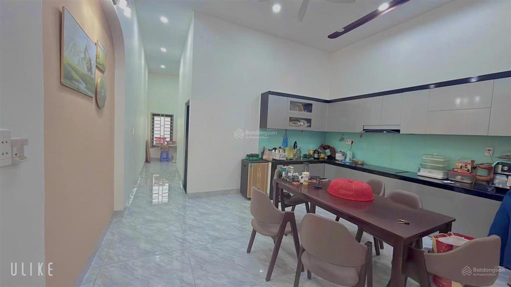 Bán nhà 1 trệt 1 lầu sổ riêng thổ cư 5,2x23 4p. ngủ  0794 290 ***