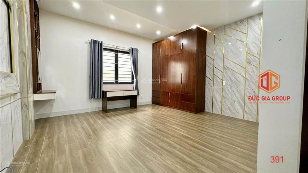 Bán nhà mặt tiền khu biệt thự tân phong 1 trệt 2 lầu đường nhựa 20m giá 6.5 tỷ  0794 290 ***