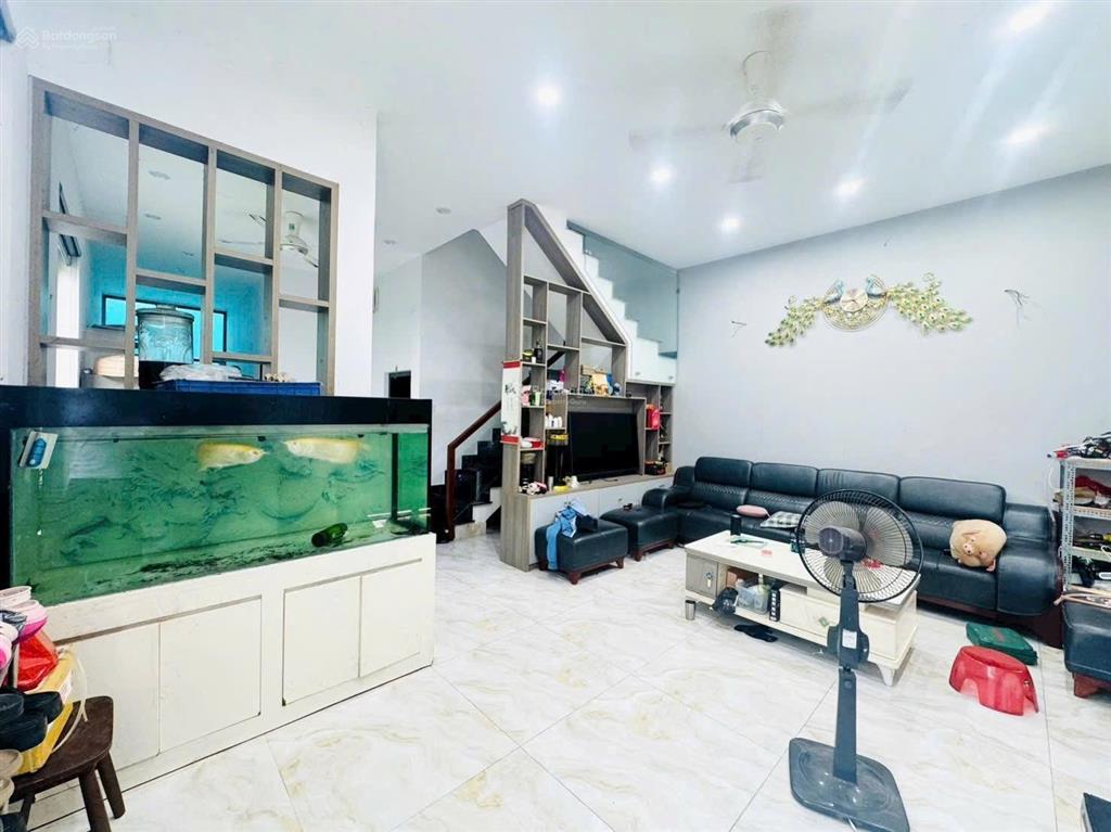 Bán nhà sổ riêng thổ cư 6x23 1 trệt 1 lầu cách đường nguyễn văn tiên 100m giá 4,9 tỷ  0794 290 ***