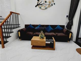 Bán nhà 1 trệt 1 lầu sổ riêng thổ cư đường nhựa 7m cách chợ 100m giá 4,7 tỷ kh 0794 290 ***