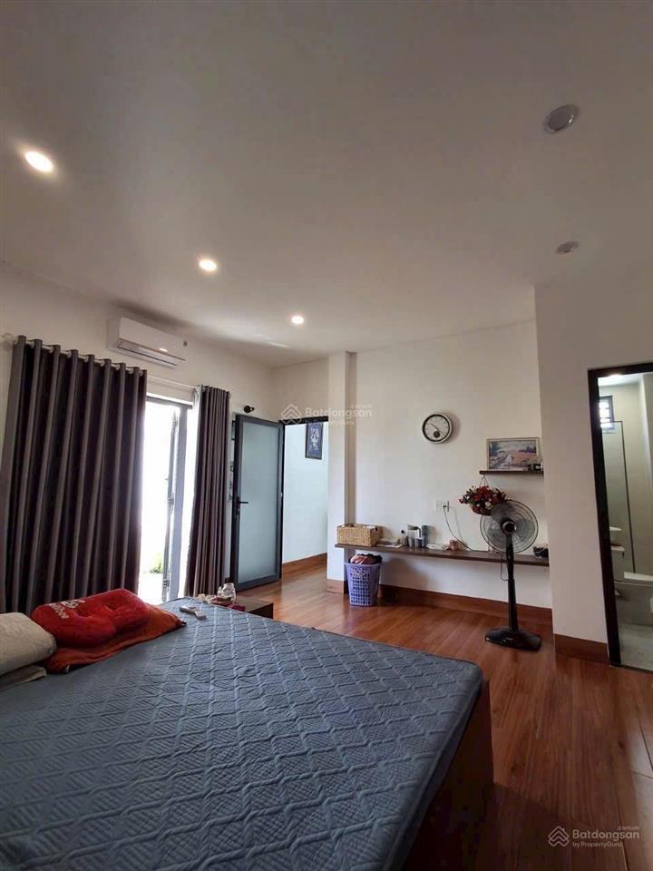 Bán nhà sổ riêng thổ cư hoàn công 1trệt2lầu 62m2(tổng diện tích sàn(186m2 gia 4,450 0794 290 ***