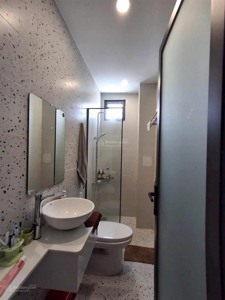 Bán nhà sổ riêng thổ cư hoàn công 1trệt2lầu 62m2(tổng diện tích sàn(186m2 gia 4,450 0794 290 ***