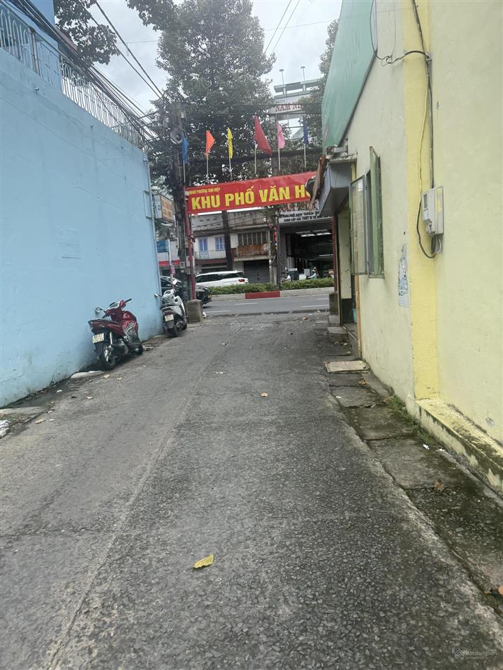 Bán nhà sổ riêng thổ cư hoàn công 1trệt2lầu 62m2(tổng diện tích sàn(186m2 gia 4,450 0794 290 ***
