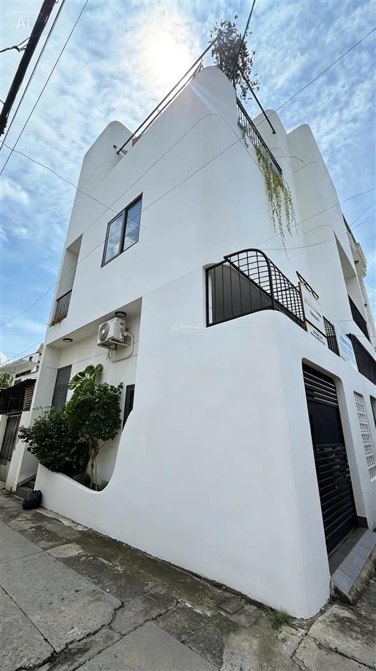 Bán nhà sổ riêng thổ cư hoàn công 1trệt2lầu 62m2(tổng diện tích sàn(186m2 gia 4,450 0794 290 ***