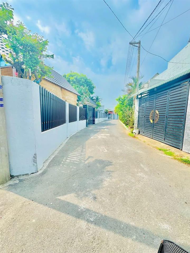 Bán đất sổ riêng thổ cư 62m2 đường nhựa 4,5m cách giáo sứ thuận hoà 50m gia 2,2t  0794 290 ***