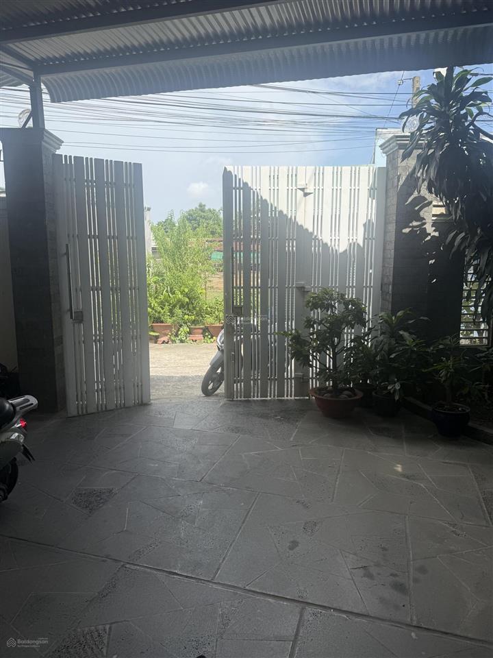 Bán nhà sổ hồng riêng 7x20m gốc 2 mặt tiền đường 6m cách đường đồng khởi 50m, 3,3tỷ  0794 290 ***
