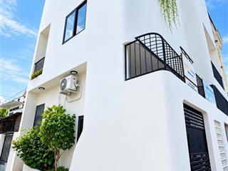 Bán nhà sổ thổ cư 1 trệt 2 lầu hoàn công 62m2 (dtsd 120m2) giá4,1tỷ  0794 290 ***
