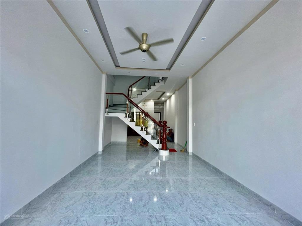 Bán nhà sổ thổ cư 1 trệt 1 lầu 109m2 cách chợ 26 100m giá 3.6 tỷ thương lượng  0794 290 ***