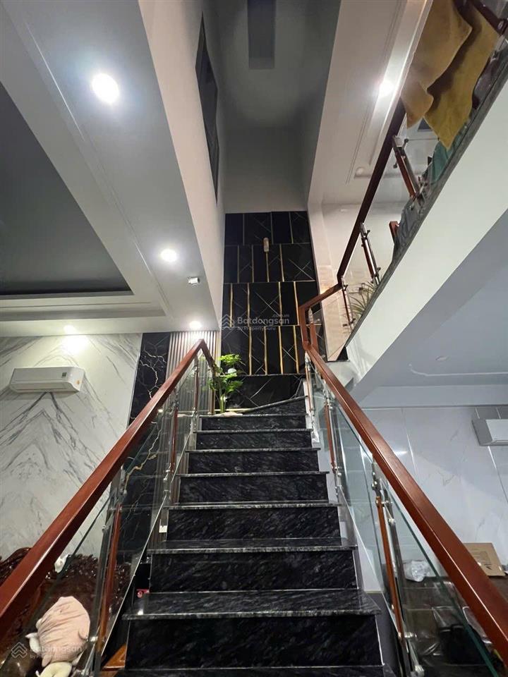 Bán nhà sổ riêng thổ cư 5x20m (100m2) 1 trệt 1 lầu đường nhựa 7m giá 5.3tỷ, 0794 290 *** thương lượng