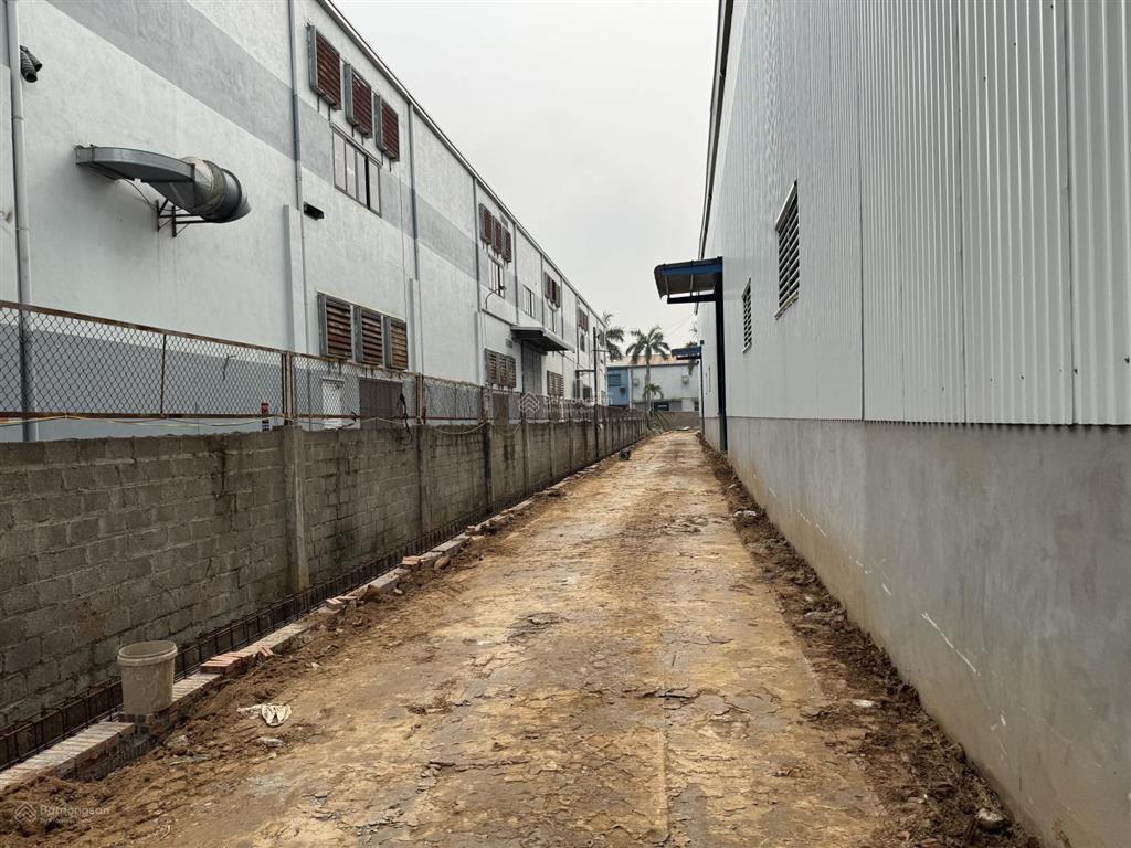 Cho thuê 3000m2 diện tích kho xưởng tại kcn thạch thất pccc đầy đủ,  0964 859 ***