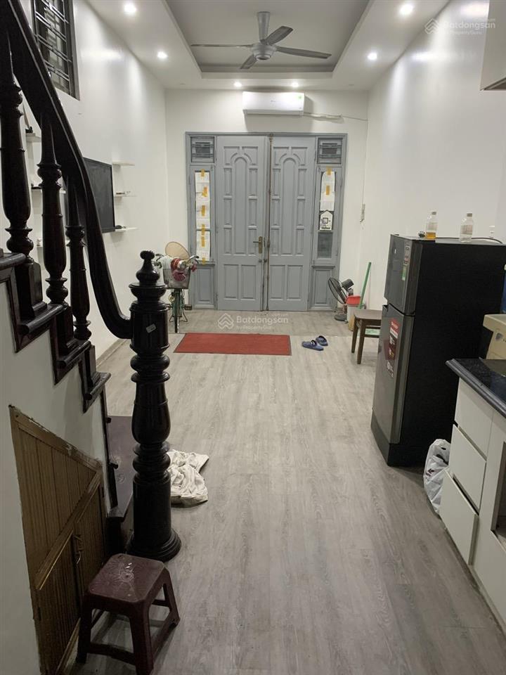 Cho thuê nhà 5 tầng đủ nội thất  giáp nhất, thanh xuân  15 tr/tháng