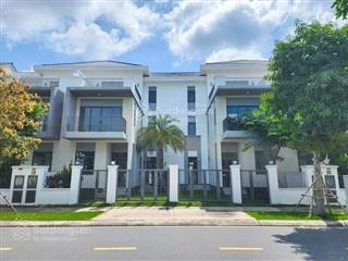 Bán căn nhà phố khu the suite 8x20m gần clubhouse chuẩn bị ra sổ giá 8.3 tỷ