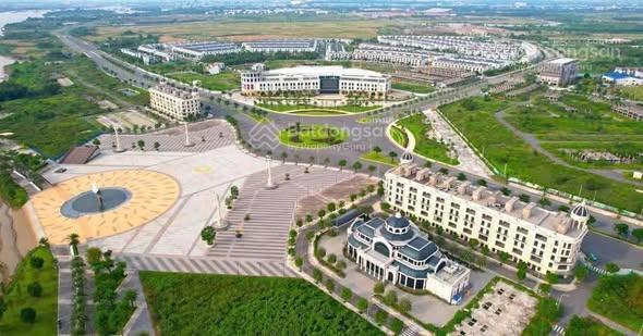 Bán căn nhà phố khu the suite 8x20m gần clubhouse chuẩn bị ra sổ giá 8.3 tỷ