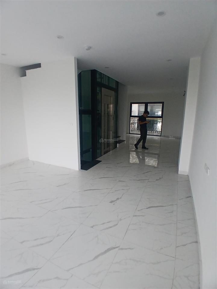 Cho thuê nhà riêng 75m x 5 tầng thang máy , xe tải vào tận cửa tại đại kim, nguyễn xiển, themanor