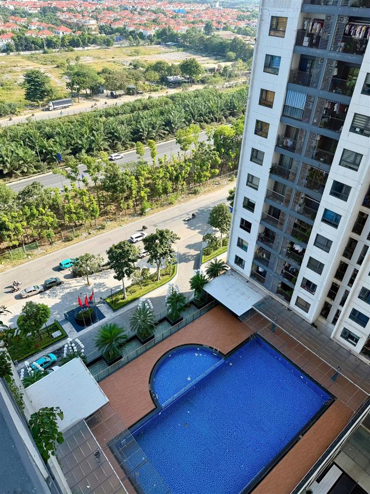 Bán căn hộ chung cư 2n2wc giá 3,550 tỷ full đồ t4 thăng long capital