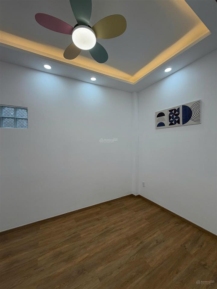 Bán nhà chính chủ gần cầu nguyễn tri phương 3pn 1t2l st hẻm 4m giá 5,75 tỷ