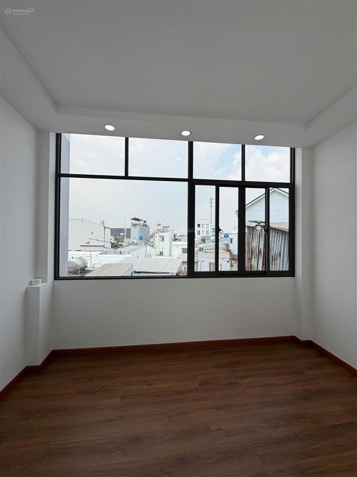 Bán nhà chính chủ gần cầu nguyễn tri phương 3pn 1t2l st hẻm 4m giá 5,75 tỷ