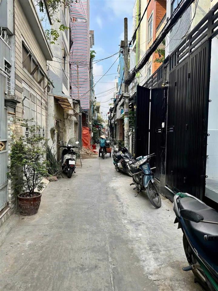 Tâm 0909 428 ***  nhà mới 4 tầng âu dương lân p3 q8 4pn, gần cầu chữ y, giá 7.8 tỷ tl!